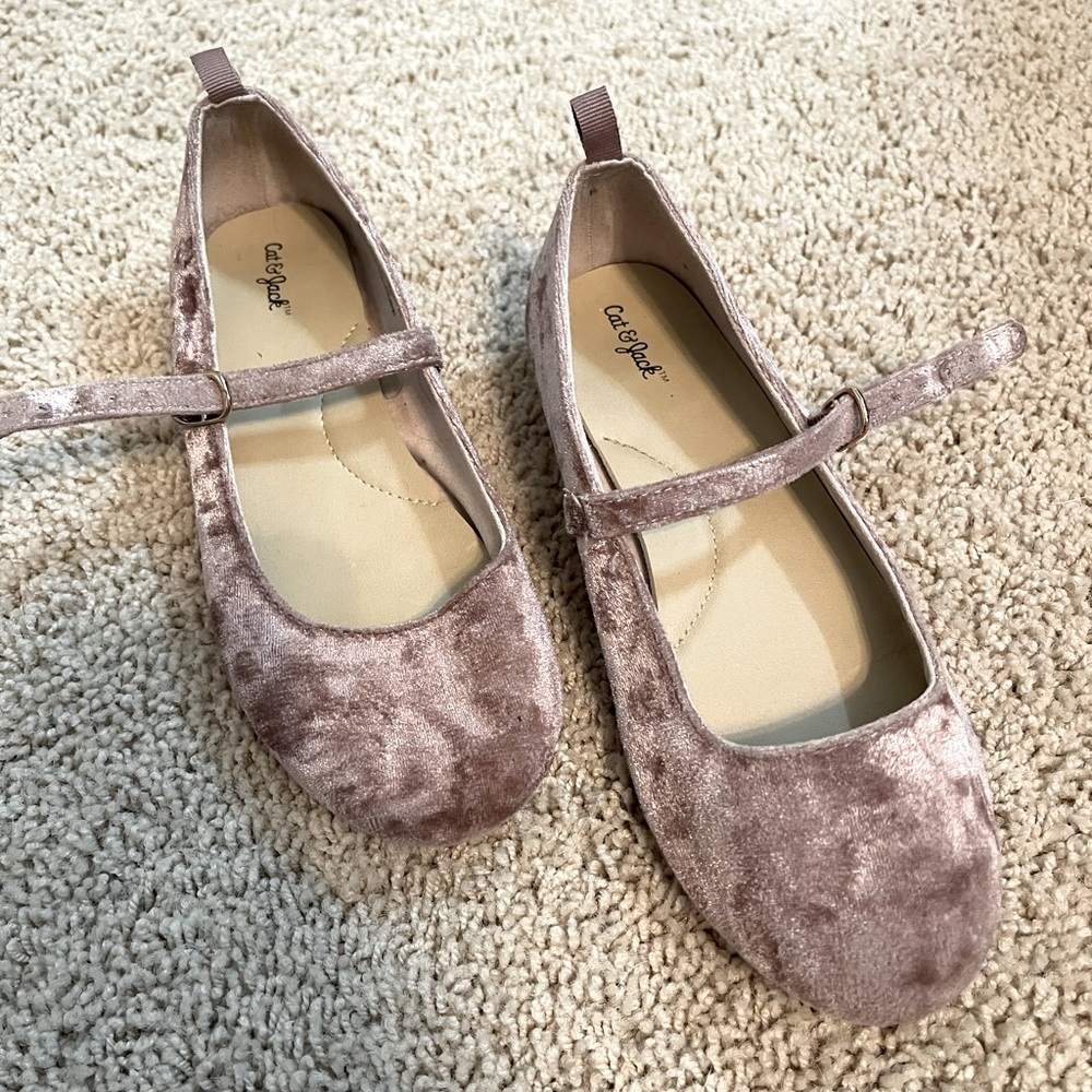 Cat and Jack velvet ballet flats